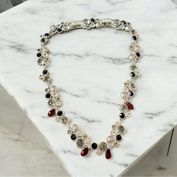 Signed Swarovski choker style necklace. luxury for less! - Picture 3 of 10